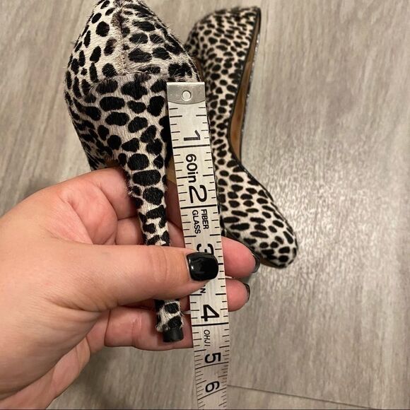 Animal print with faux hair, 4” heel, size… - Picture 10 of 10